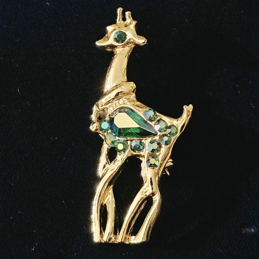 VTG Glodtone Giraffe Brooch Embellished with Emerald Green Rhinestones 1.75